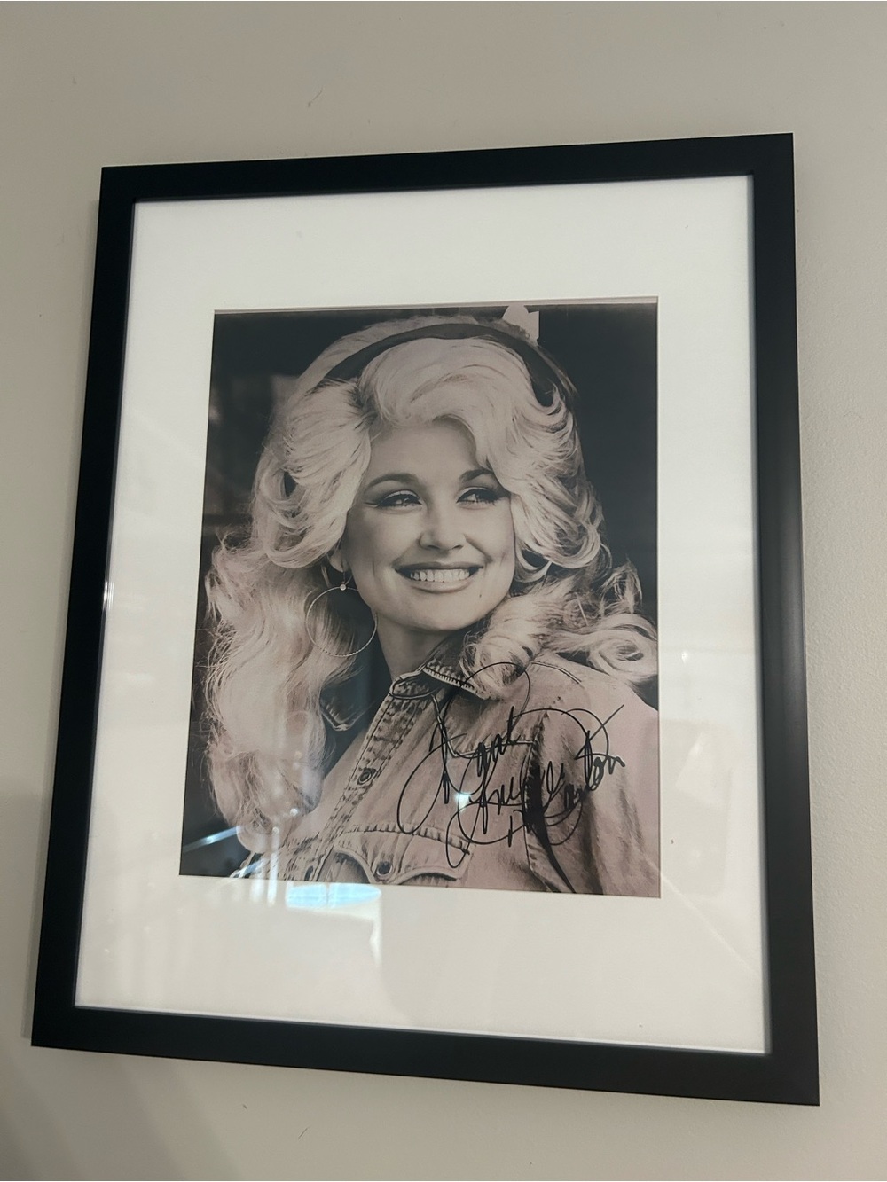 🪩🤠🎀Dolly Parton Photograph 8 X 10 | Gorgeous 1977 Portrait | Photo Framed🤠🎀